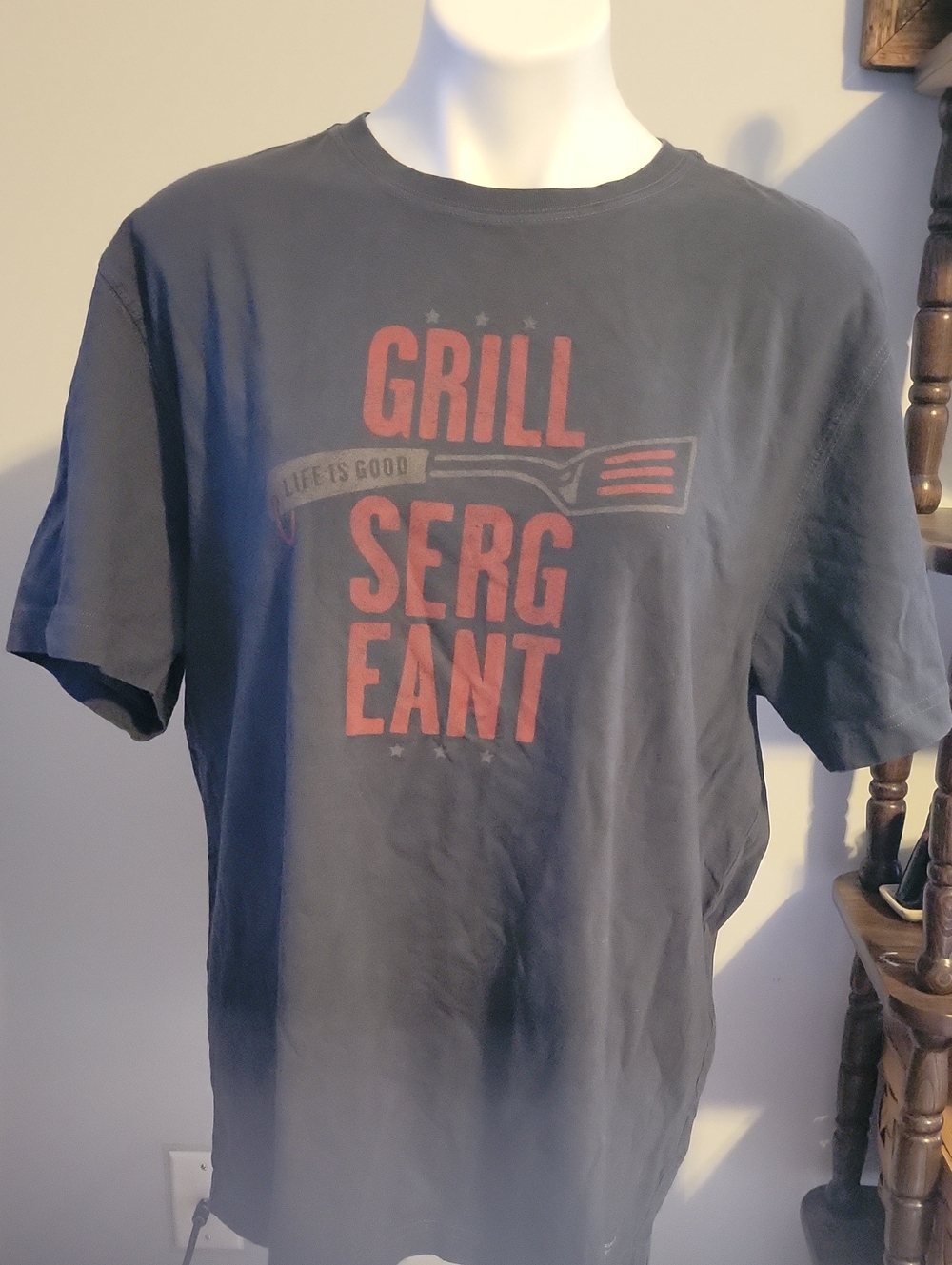 Life Is Good Men’s Grill Sergeant Graphic Tee - Charcoal with Red Print